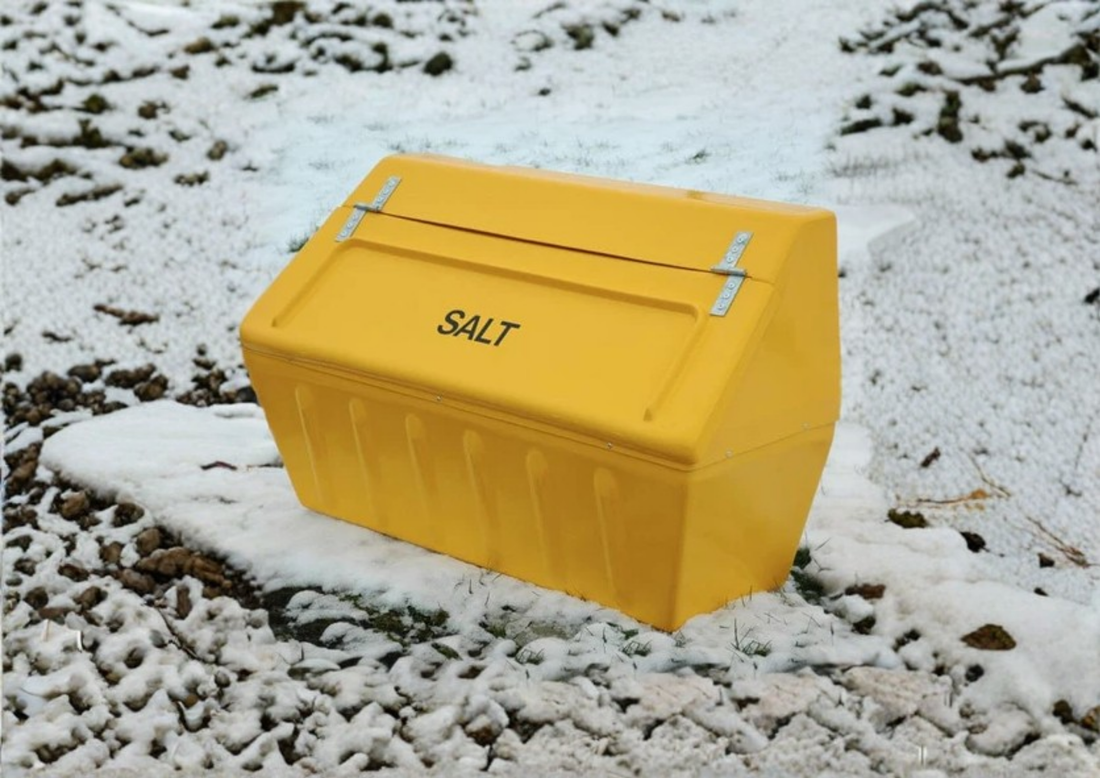 Grit bins for businesses: 5 myths you need to stop believing