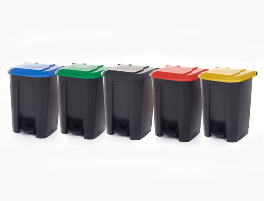 Four-pedal trash bin with assorted colored lids