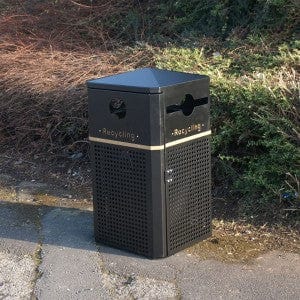 112L Black External Recycling Bin comes with a Galvanised liner as standard.