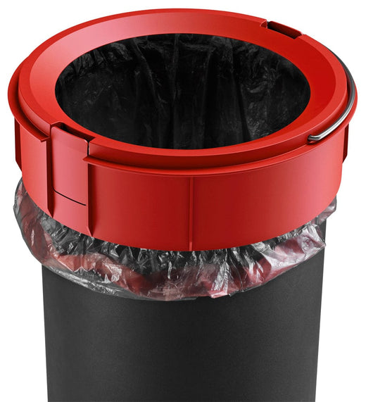 Integrated bag retention ring ensures secure setup and hassle-free bag changes in the Hailo bin.